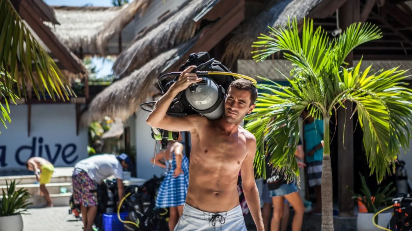 Divemaster Internship with Odysseic Divers on Gili Trawangan